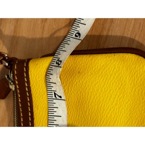 Dooney & Bourke Belvedere Large Slim Wristlet GUC - Picture 5 of 7
